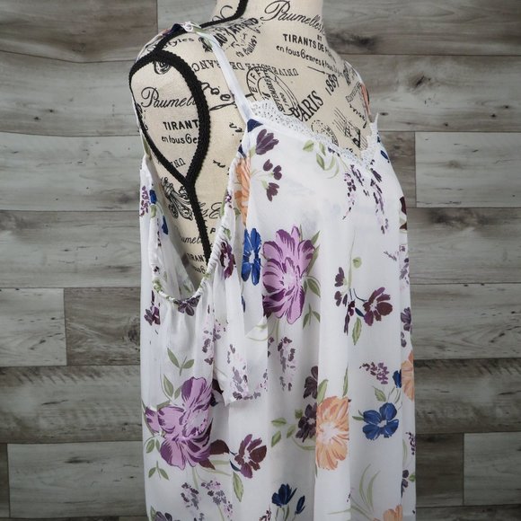 Torrid* Women's Cold‎ Shoulder Short Sleeve Curved Hem Pullover Blouse~ Size 1 - Picture 2 of 13